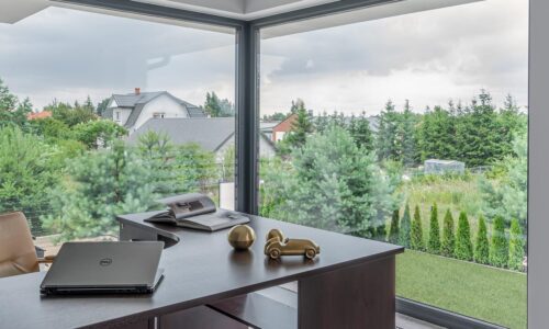 VETREX: narożne okna i drzwi tarasowe – efektowna ozdoba domu