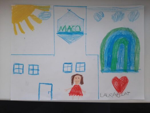 tak nas widzą dzieci - rysunek córki jednego z pracownikó z okazji Dnia Dziecka w MACO