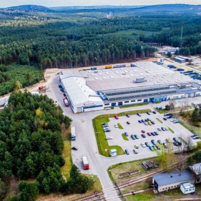 Raport finansowy Saint-Gobain – spadek sprzedaży w 2024 r. 