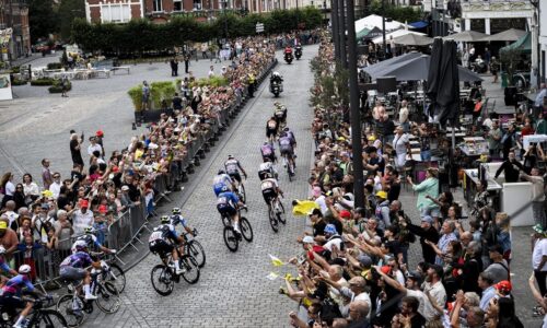 Pasja łączy najlepszych – VELUX kibicuje kolarzom w Tour de France 2025