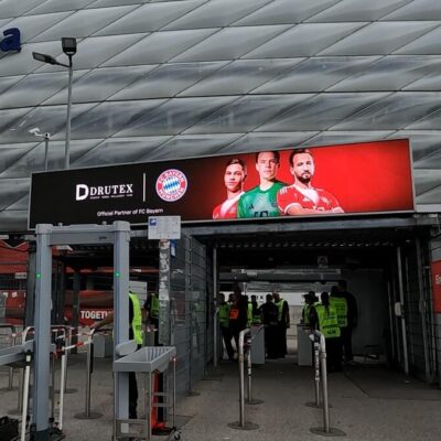 Drutex wśród gigantów. Oficjalna inauguracja współpracy z Bayernem Monachium – kulisy