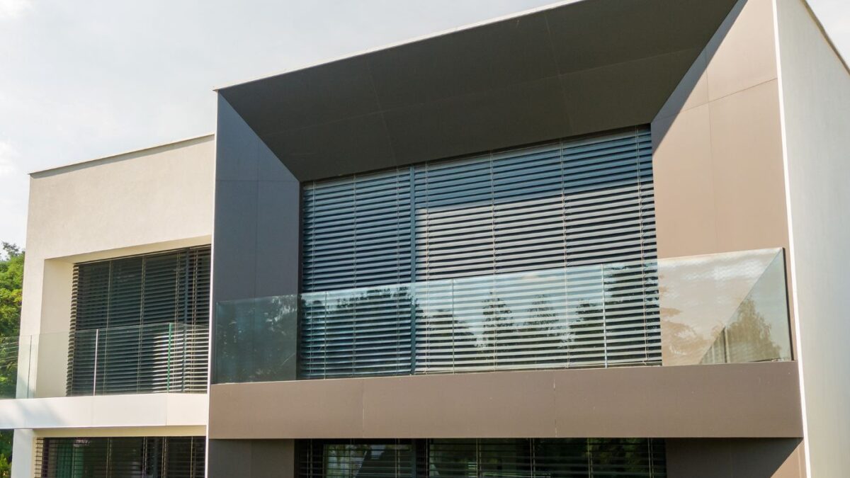 KRISHOME-duze przeszklenia-okna aluminiowe