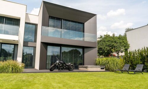 KRISHOME: Dlaczego aluminium wypiera PCV?