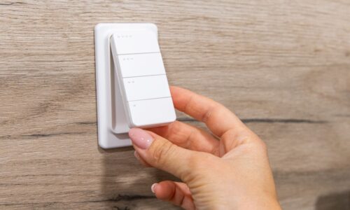SHELLY BLU ZB: Łatwa integracja i inteligentne sterowanie dzięki Bluetooth i Zigbee