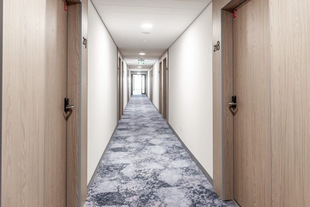 drzwi ENTRA w hotel Arche