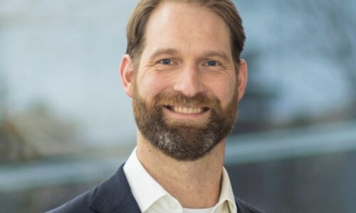 Merritt Gaunt na czele Guardian Glass