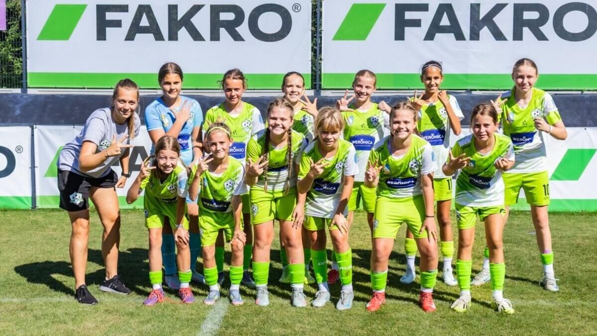 UKS trójka fakro jelna