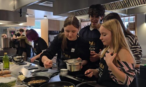 KRISHOME x PAKA: Środy budujące DOBRO