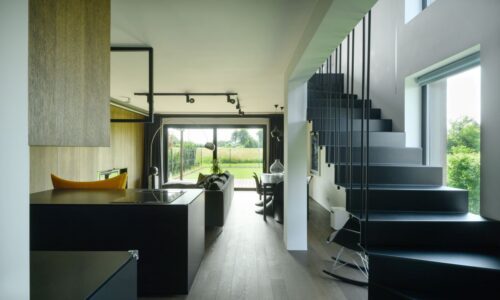 WIŚNIOWSKI: Dlaczego nie warto oszczędzać na oknach?