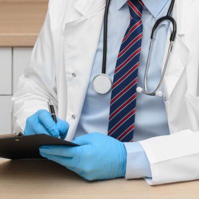 Zwolnienia lekarskie 2026: najważniejsze zmiany, terminy i nowe uprawnienia ZUS