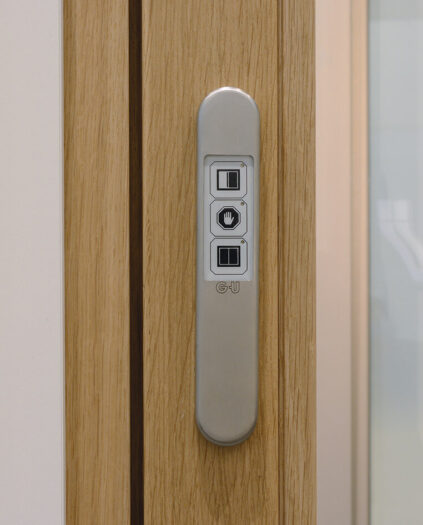 fot. G-U Polska_Drzwi HS z panelem sterowania