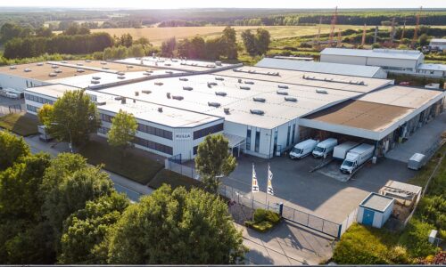 Hella zamknęła 2025 rok z najniższą sprzedażą od lat