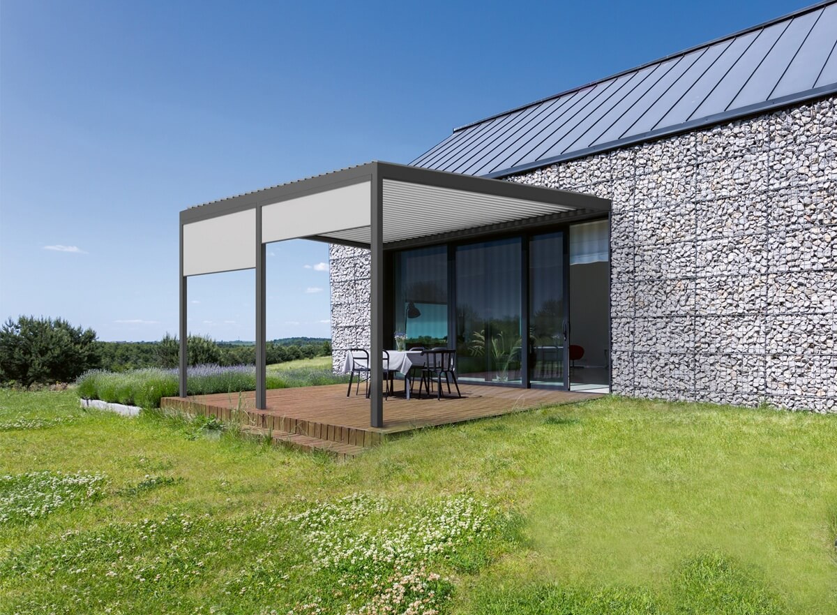 Wisniowski pergola-echo-zip-screen (1)