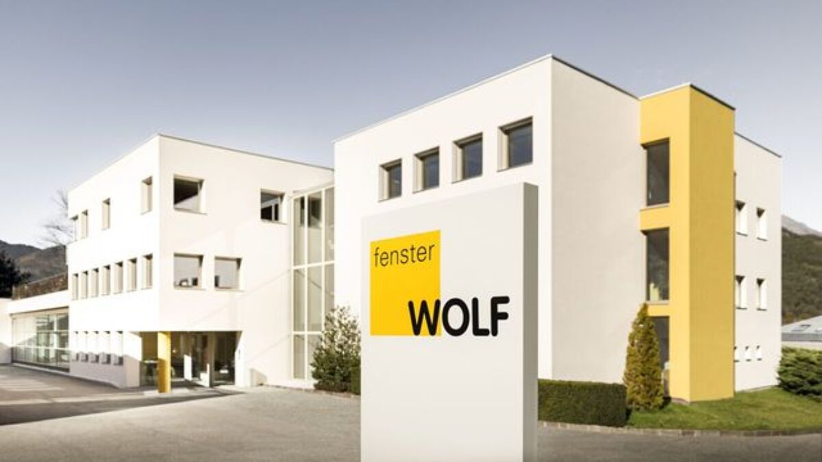 Wolf Fenster